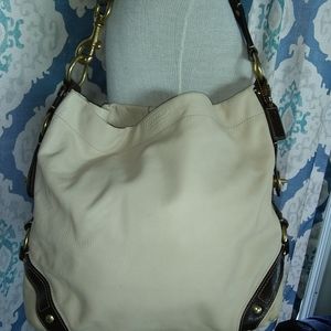 Vtg Coach Leather Shoulder Bag,GUC in cream and brown, large purse